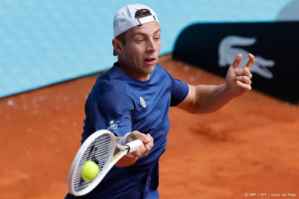 Tennisser Griekspoor schakelt Rune uit in Madrid