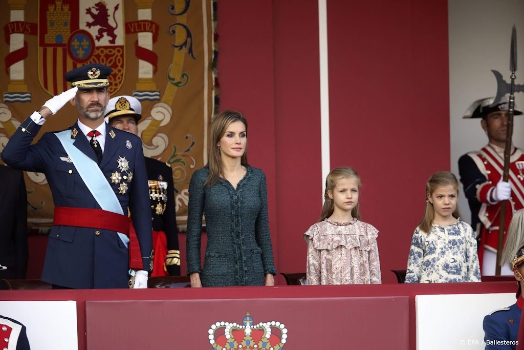 Zuinige Spaanse koning houdt meer geld over