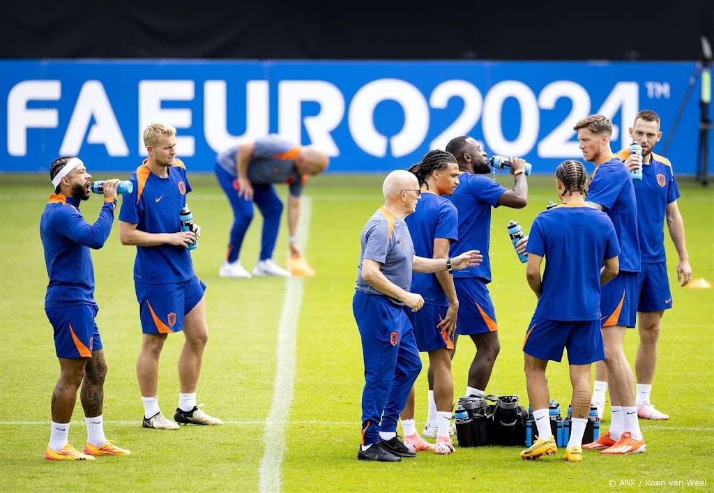 Oranje verplaatst training maandag van Wolfsburg naar München