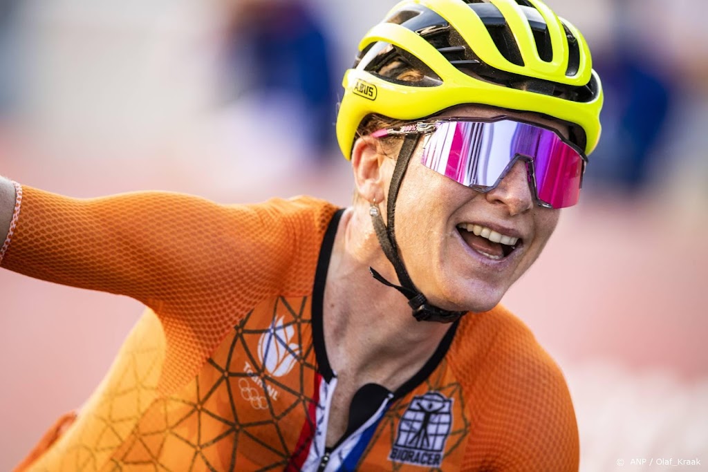 Van Vleuten snelt naar olympisch goud, Van der Breggen pakt brons
