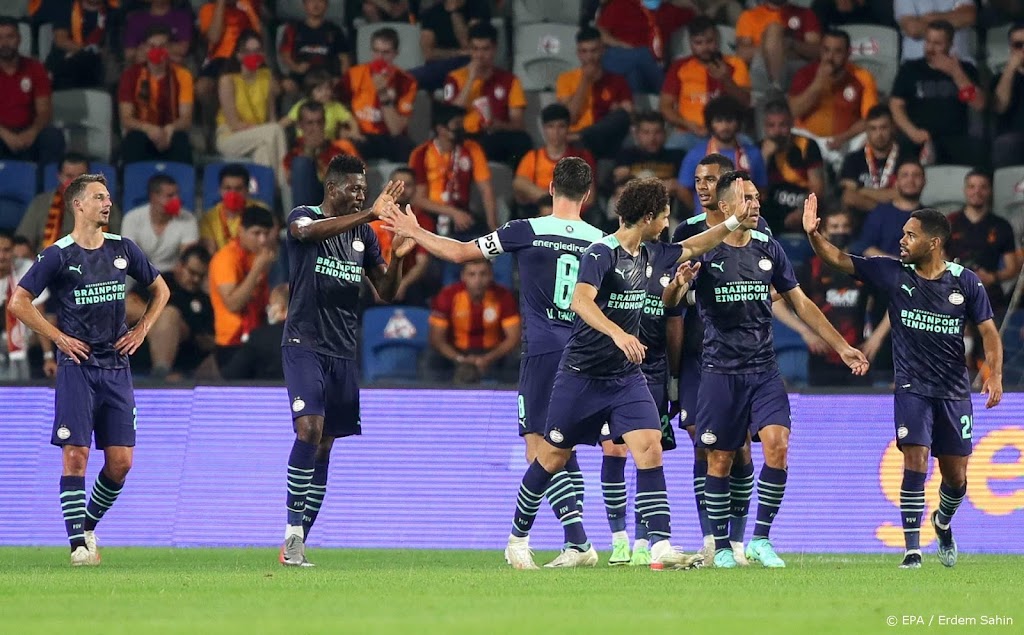 PSV klopt Galatasaray en bereikt derde voorronde Champions League