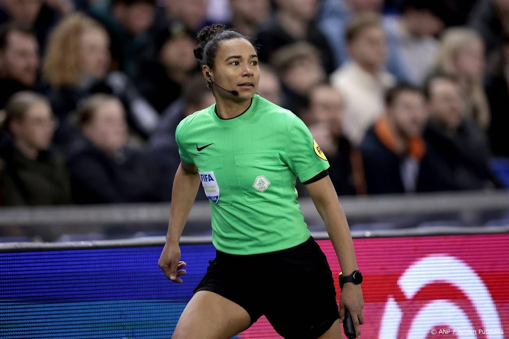 Eerste aanstelling assistent-scheidsrechter Overtoom op Spelen