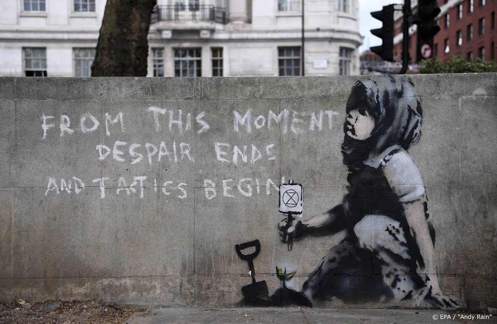 Graffitikunstenaar Banksy doneert aan reddingsschip vluchtelingen