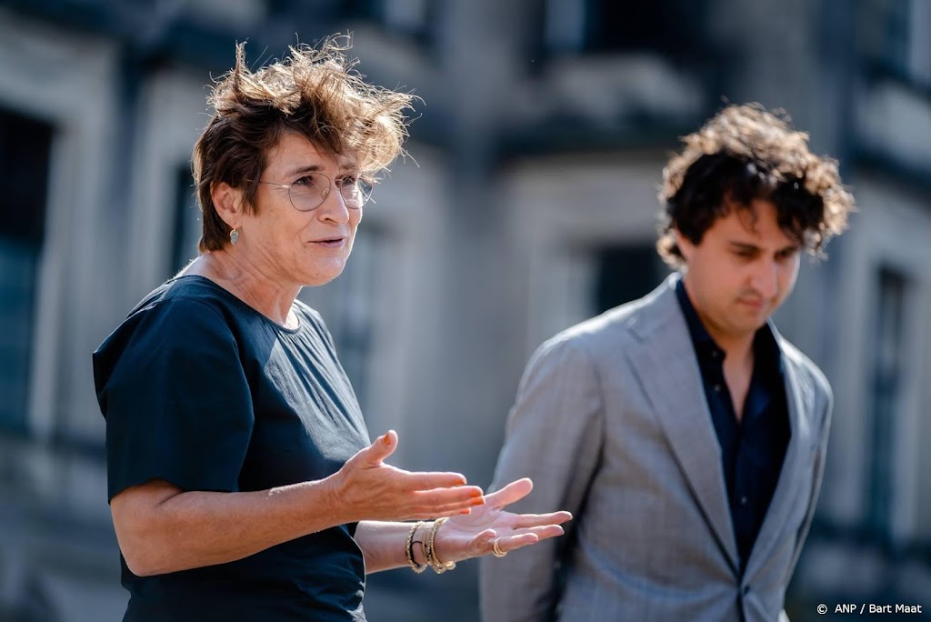 PvdA en GroenLinks praten met leden over formatie en samenwerking