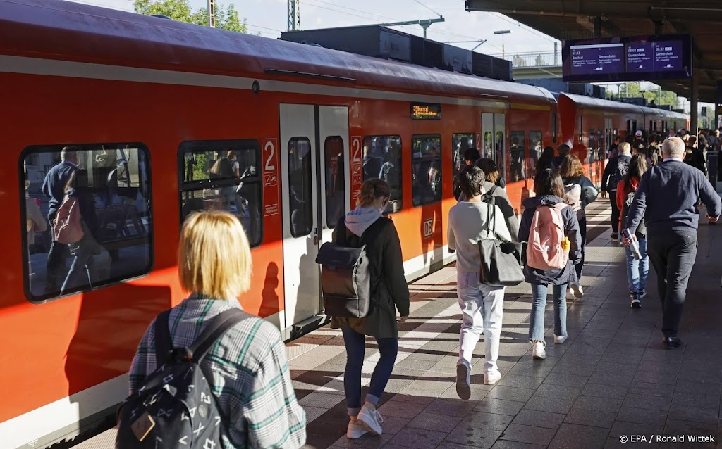 Deutsche Bahn noemt goedkoop ov-kaartje succes