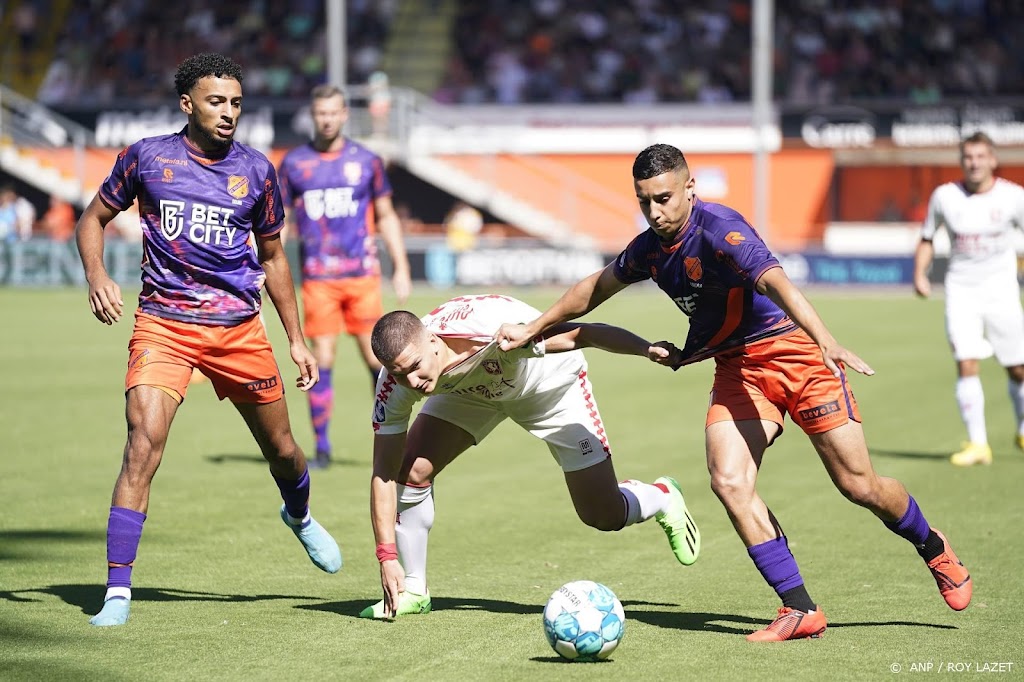 FC Volendam verslaat Twente in slotfase en boekt eerste zege