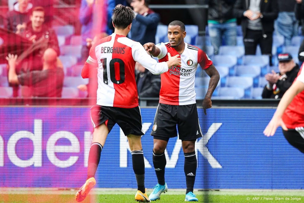 Feyenoord zet vraagtekens bij nut van voetballen zonder publiek