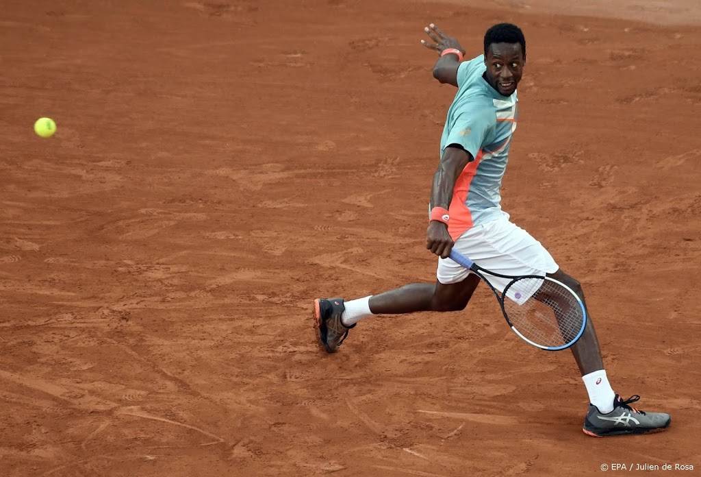 Franse hoop Monfils strandt in eerste ronde van Roland Garros