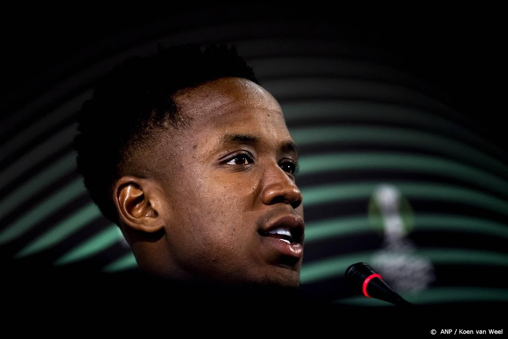 Ex-Feyenoorder Sinisterra leidt Colombia naar zege op Mexico