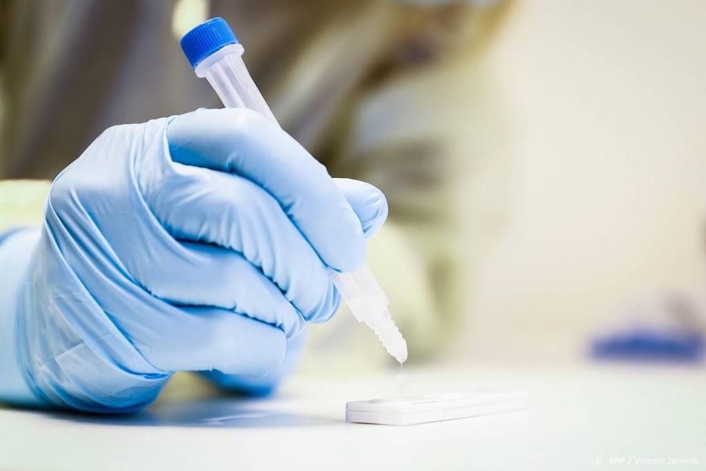 Aantal nieuwe coronagevallen flink lager door nieuwe storing