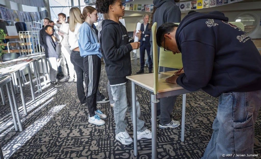 PVV nipt de grootste bij scholieren, net voor D66