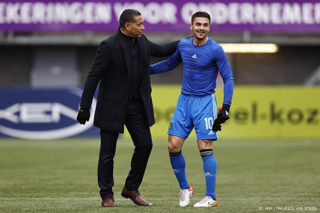 Ajax-aanvoerder Tadic wil geen kunstgras meer in Eredivisie