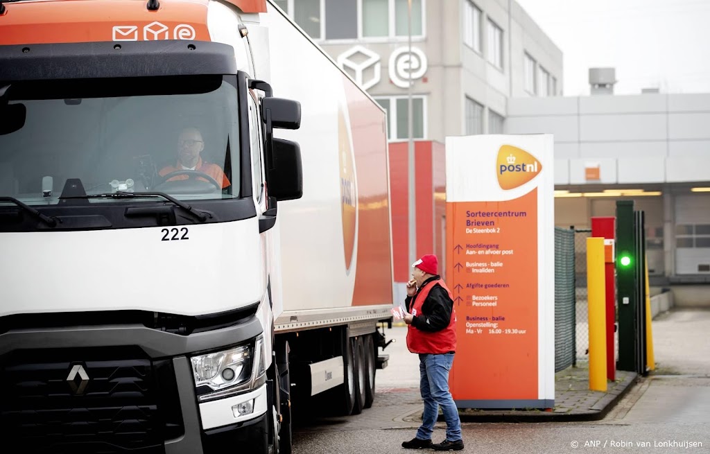 PostNL krijgt boete voor late postbezorging niet van tafel