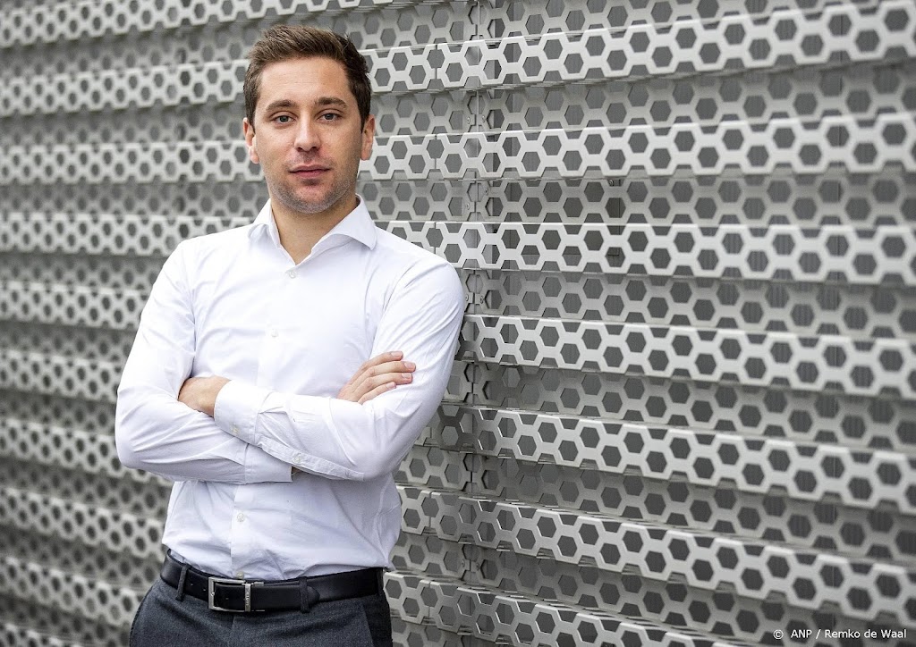 Autocoureur Frijns tweede, De Vries tiende in tweede E-Prix