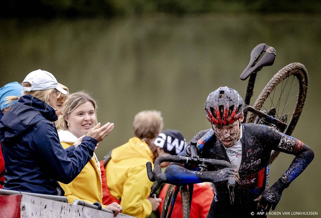 Belgische beloften houden Oranje-veldrijders van podium op WK