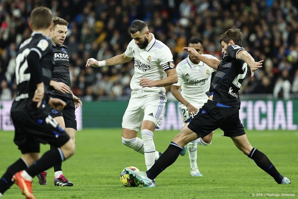 Real raakt achterop bij Barcelona na 0-0 tegen Sociedad