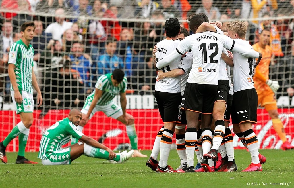 Valencia wint bij rentree Cillessen