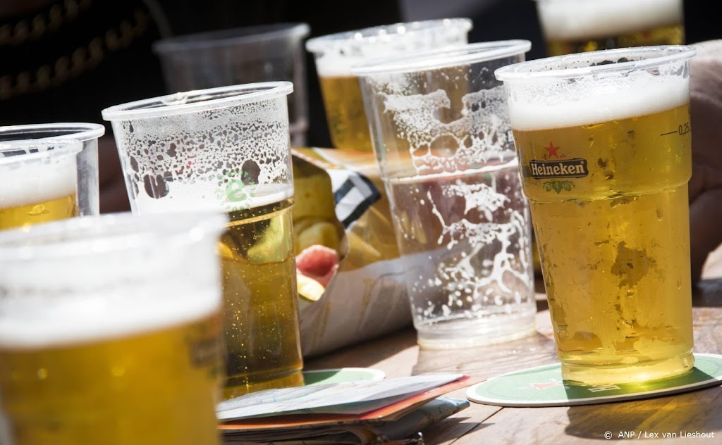 Heijnen: vanaf 2024 geen wegwerpplastic op kantoor of in horeca