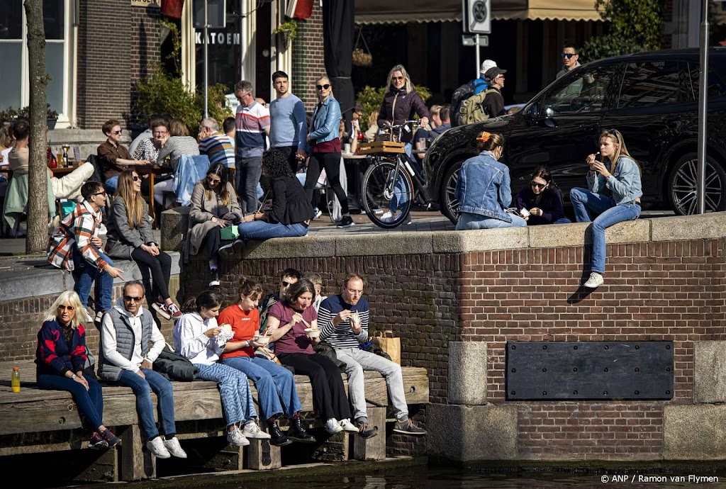 Paasweekend best warm met regen, zon en overlast door paasvuren