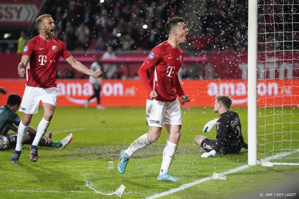 FC Utrecht behaalt eerste zege onder leiding van coach Kruys