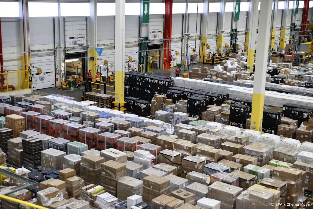 Webwinkelconcern Amazon kent slechtste beursdag sinds 2006