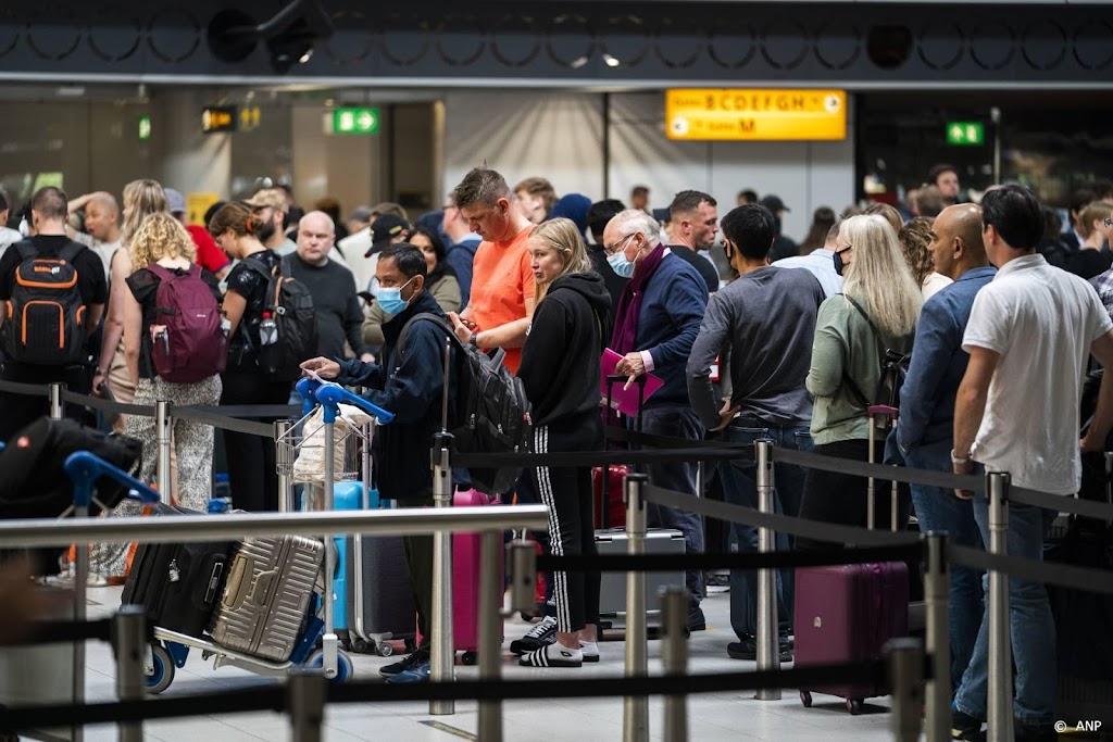 Schiphol beleeft druk hemelvaartsweekend, geen incidenten