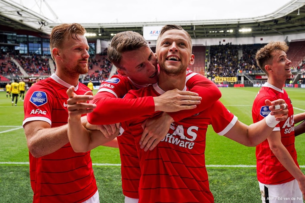 AZ besluit wisselvallig seizoen met Europees ticket