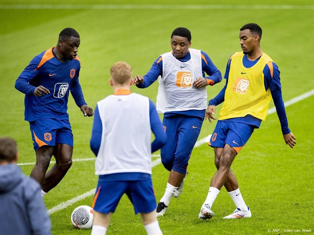 Oranje traint nog zonder Feyenoorder Timber in Zeist