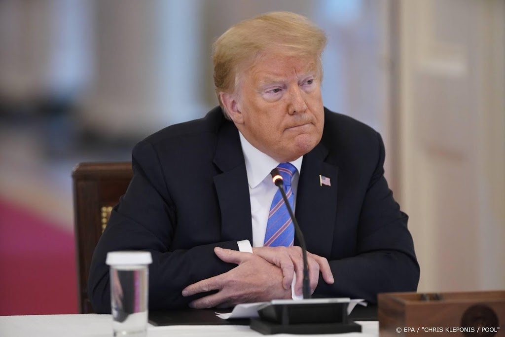 Interpol wijst verzoek af om president Trump op te pakken