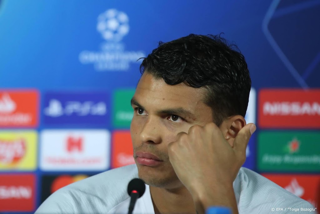 Paris SG verlengt drie spelerscontracten met paar maanden