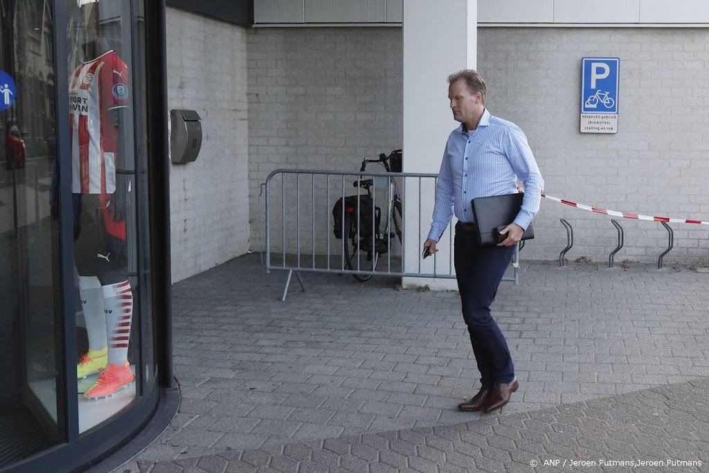 Algemeen directeur Van Wijk doet stapje terug bij Vitesse
