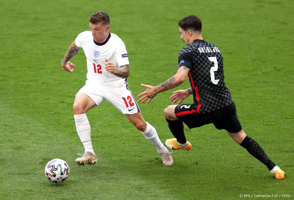 Trippier in Engelse basis, Mount op bank en Chilwell op tribune
