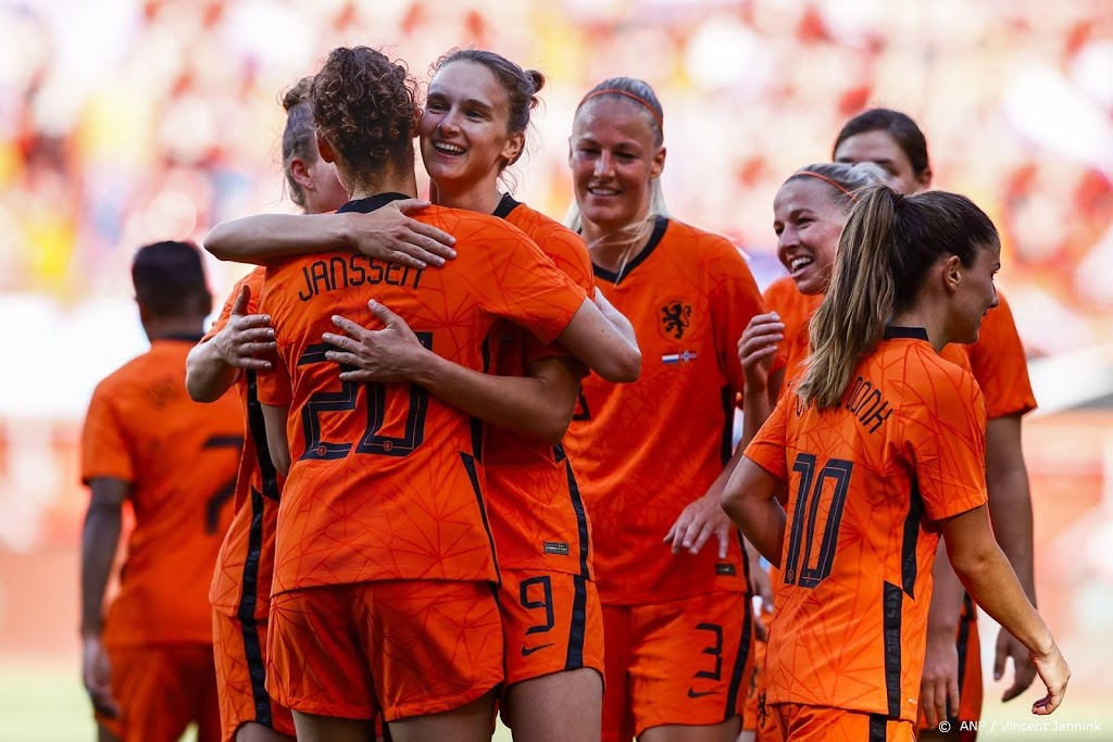 'Uitzwaaitraining' voetbalsters Oranje in plaats van wedstrijd