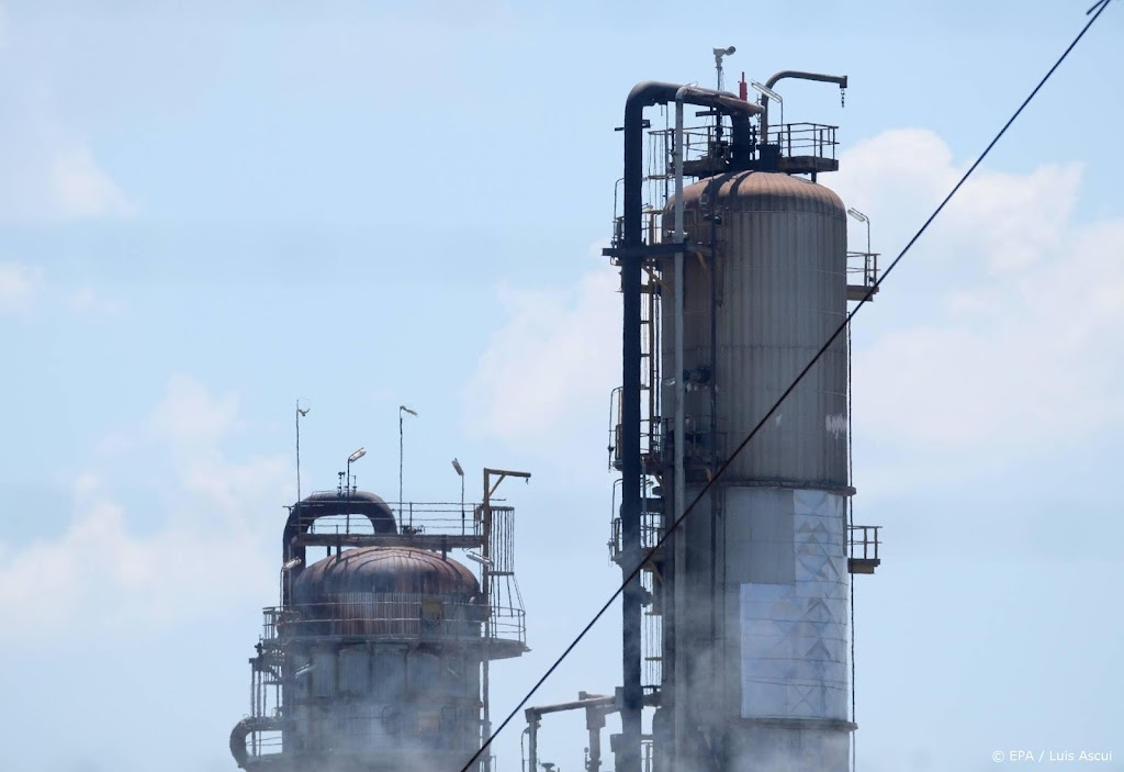 Ook recordwinsten voor grote olieconcerns ExxonMobil en Chevron