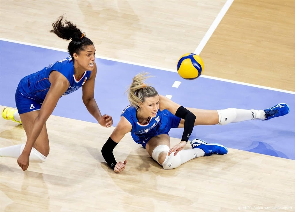Volleybalsters verzuimen te stunten tegen Turkije