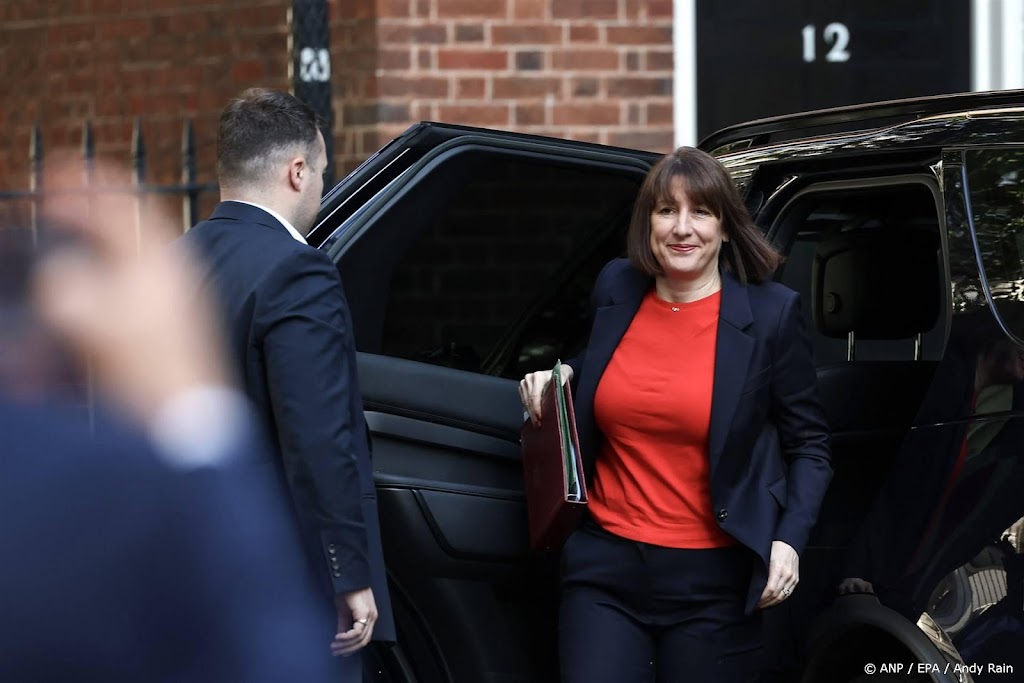 Britse minister wil bezuinigen om 'geërfd' gat in financiën