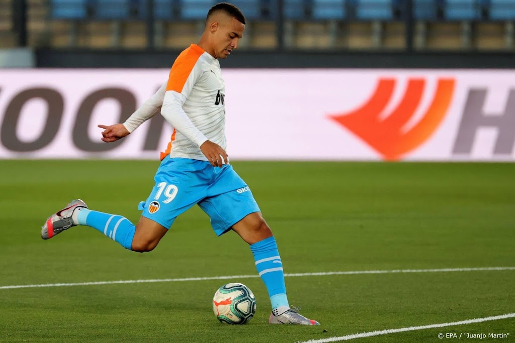 Leeds United neemt aanvaller Rodrigo over van Valencia