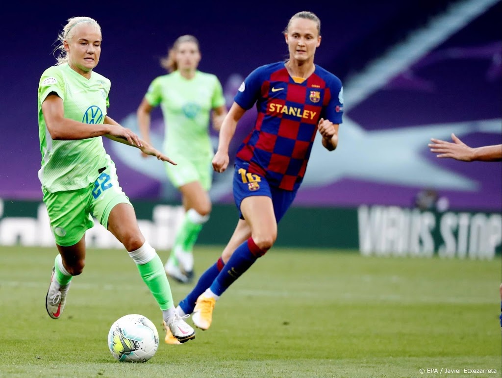 Voetbalster Harder op dag voor CL-finale op weg naar Chelsea