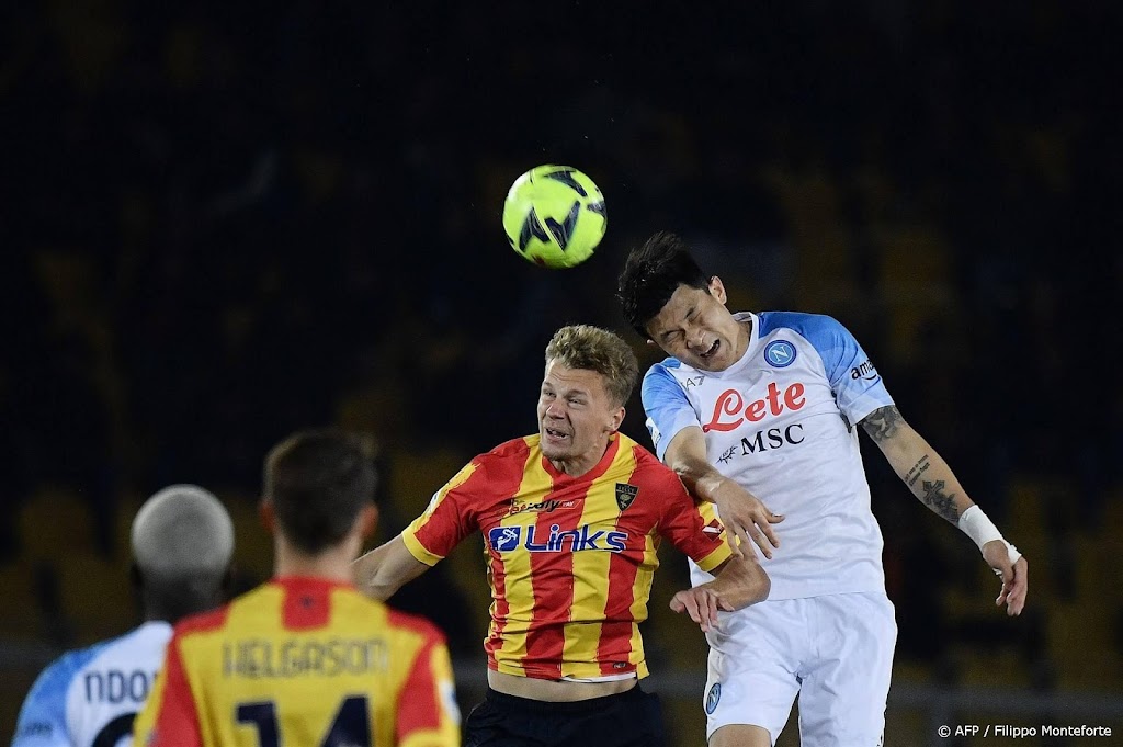 Vitesse huurt jonge Zweedse spits Voelkerling Persson van Lecce