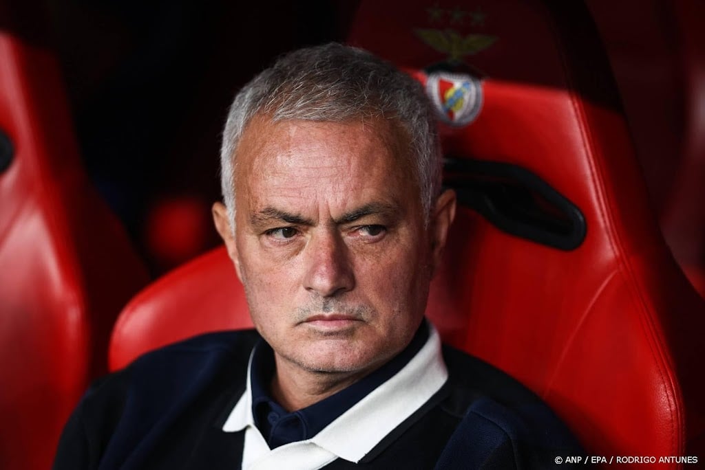 Trainer Mourinho per direct weg bij Fenerbahçe