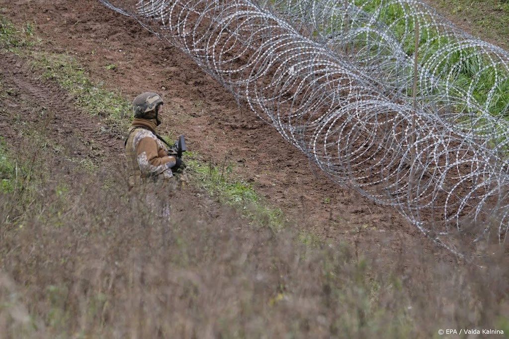Polen probeert met sms'jes migranten in Belarus af te schrikken