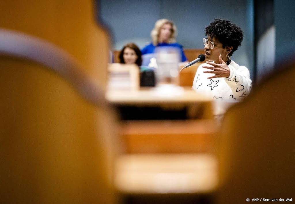 Kamerleden Leijten en Simons botsen over racismetweets