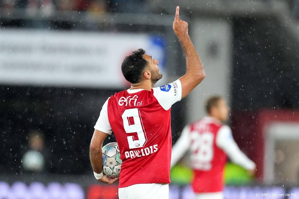 Recordhouder Pavlidis scoort ook in tiende speelronde voor AZ