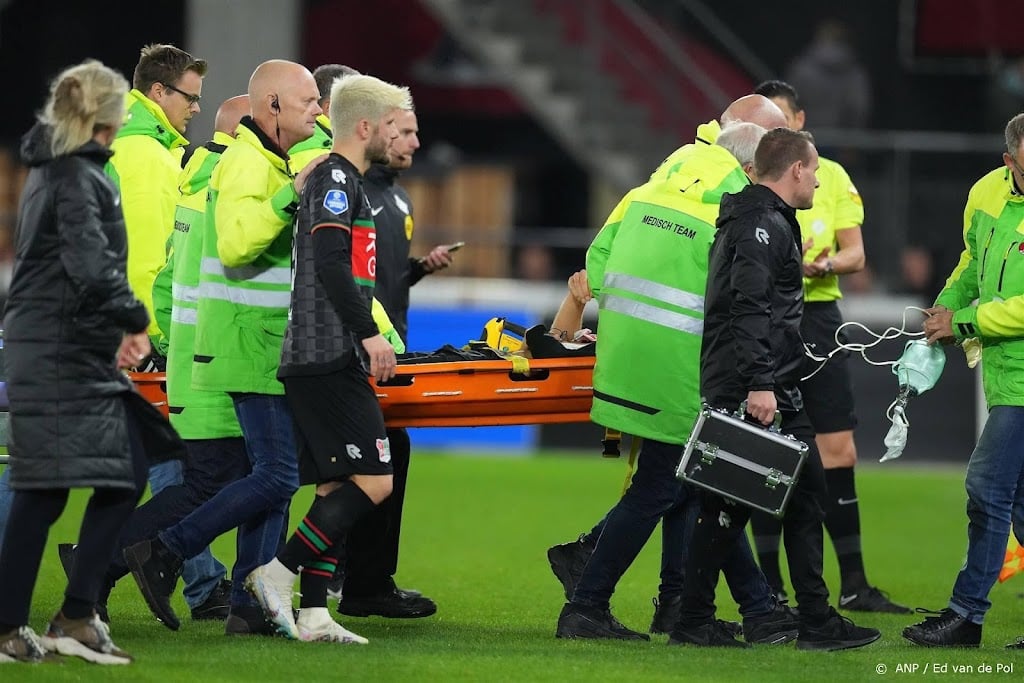 AZ - NEC gestaakt, Dost bij kennis van veld gedragen