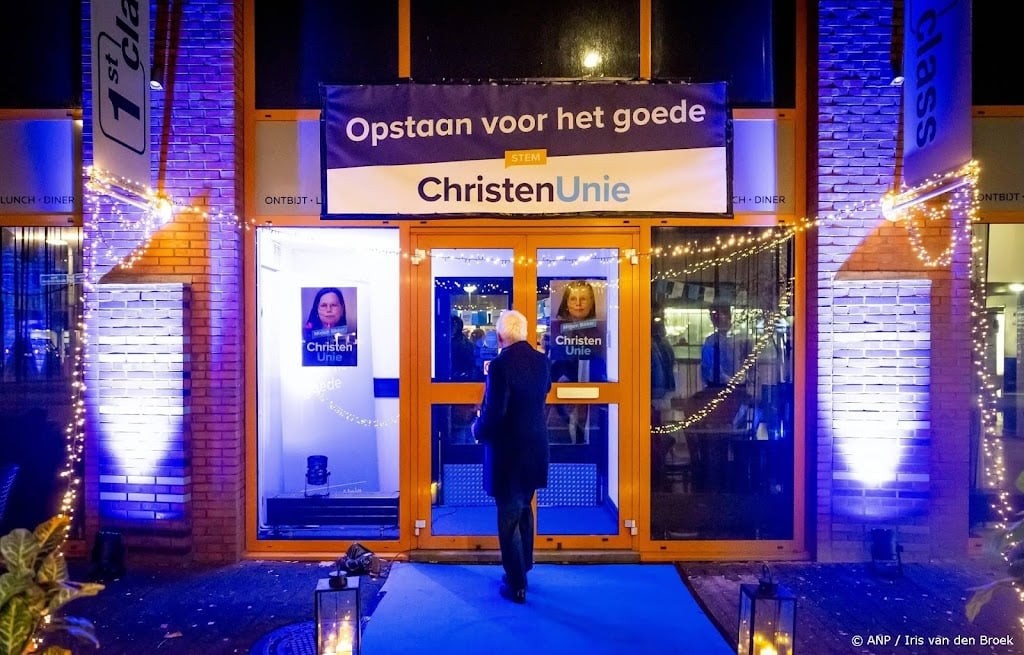 Gelaten sfeer bij ChristenUnie na zetelverlies in exitpoll