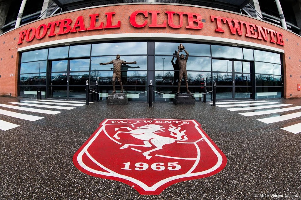 Directeur Van der Kraan verlaat FC Twente aan einde van seizoen
