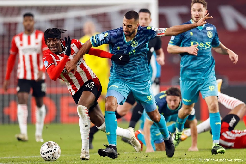 PSV moeizaam langs Sparta Rotterdam