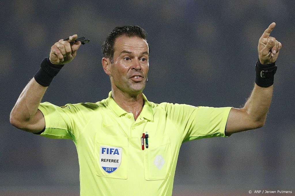 Scheidsrechter Nijhuis ziet voortaan af van internationale duels