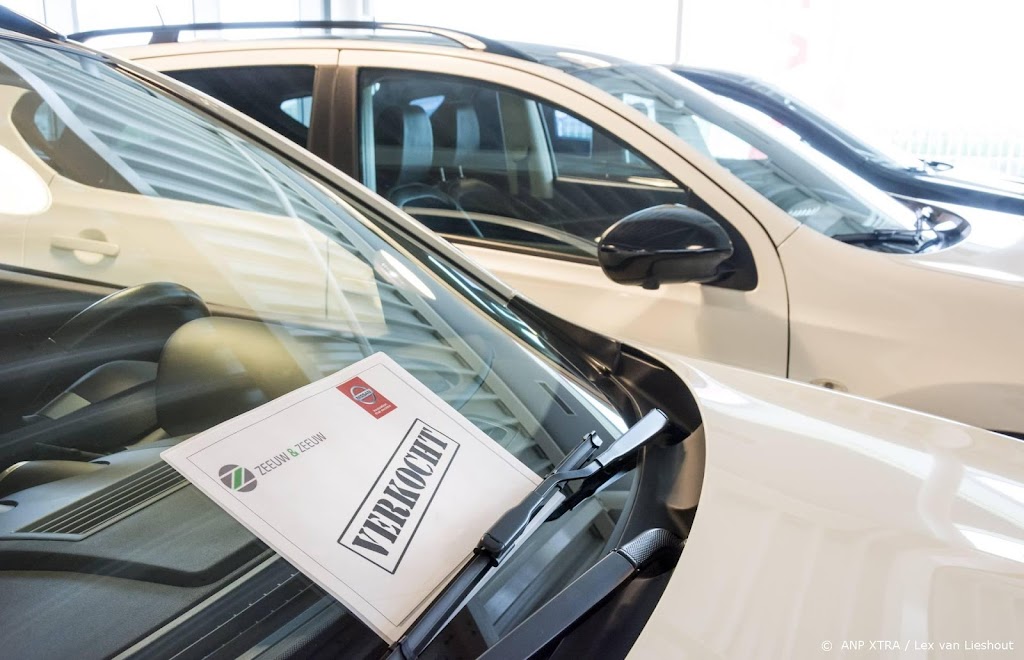 CBS: autohandelaren zien inkomsten met bijna kwart stijgen