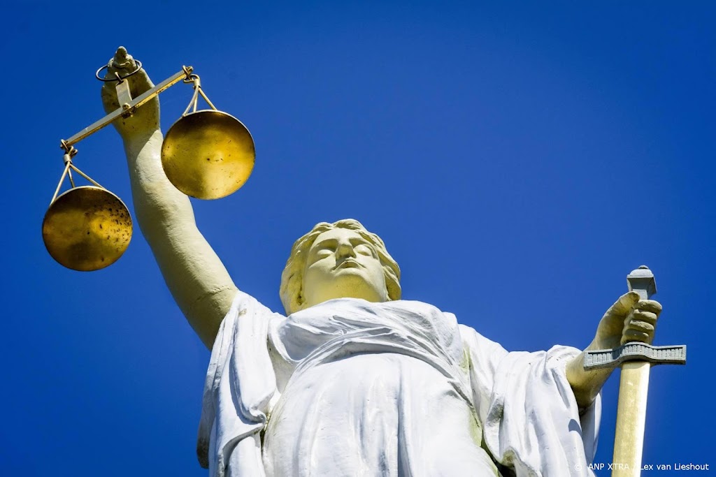 Almelose kruisboogschutter krijgt strafeis te horen